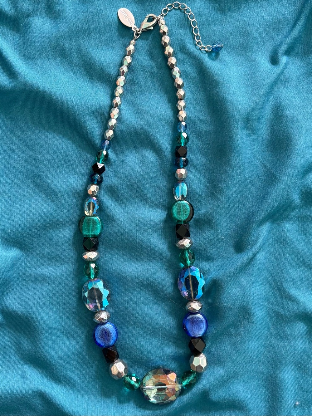 White House Black Market Blue and Teal Faceted Bead Necklace